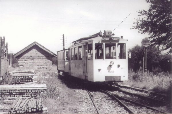 Freux-Suzerain - Le Tram en 1953 - Collection Christian Giboux